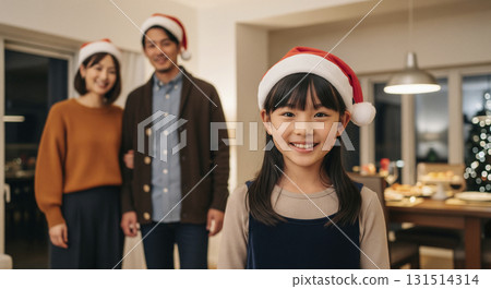 Families making Christmas parties 131514314