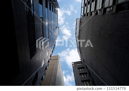 Landscape of the office town looking up at a skyscraper 131514770