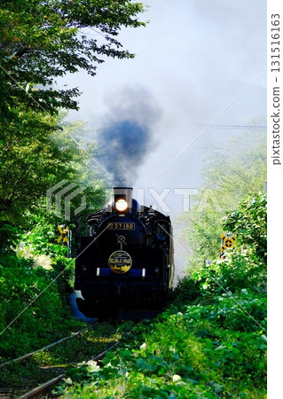 The SL Banetsu Monogatari Train continues to run today, carrying dreams and hopes. 131516163