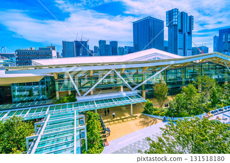 日本東京城市景觀，包括高輪門戶站和品川辦公大樓（最右邊）。 131518180