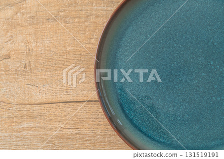 beautiful and vintage  ceramic plate 131519191