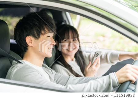Young Asian couple on a drive date 131519958