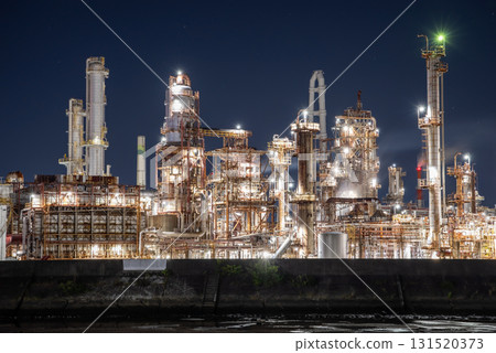 [The holy land of factory night views] Yokkaichi factory night view (Taisho Bridge, Yokkaichi City, Mie Prefecture) 131520373
