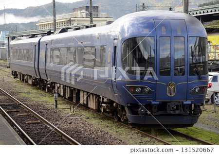 Tanetsu train Tanetsu train 131520667