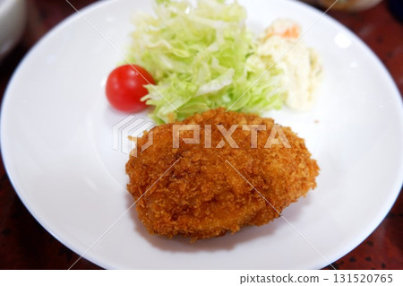 炸丸子和高麗菜 炸丸子和高麗菜 131520765