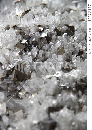 crystal cluster 131522337