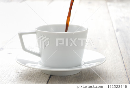 Image of pouring coffee 131522546