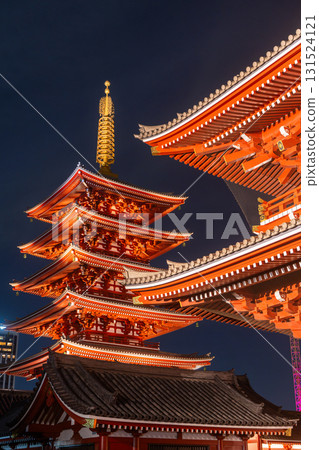 東京:夜晚的淺草寺和五重塔 東京:夜晚的淺草寺和五重塔 131524121