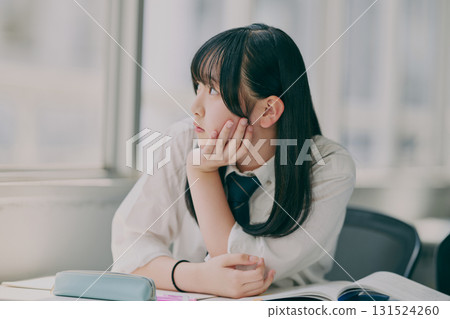 Junior high school girls taking classes 131524260