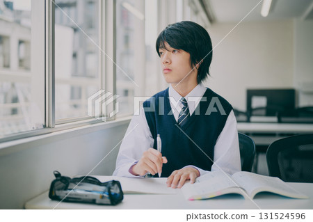 Junior high school students studying in a cram school 131524596