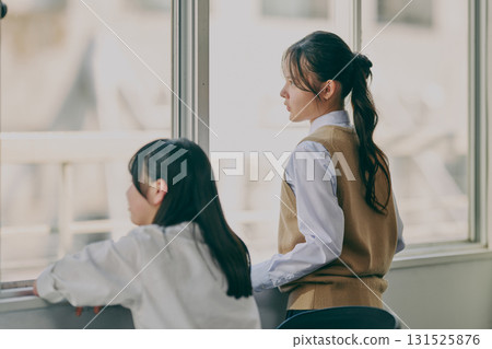 上補習班的女學生 131525876