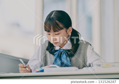 Junior high school student to study Junior high school student to study 131526287