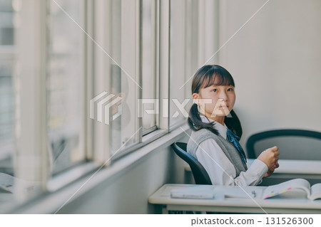 Junior high school student to study Junior high school student to study 131526300