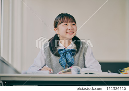 Junior high school student to study 131526310