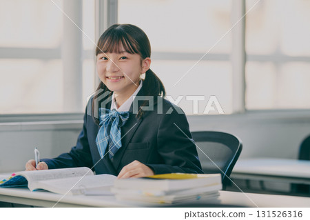 Junior high school student to study 131526316