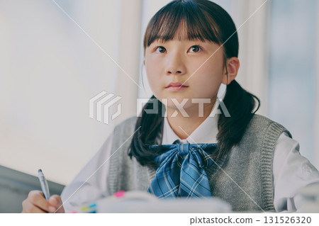 Junior high school student to study 131526320