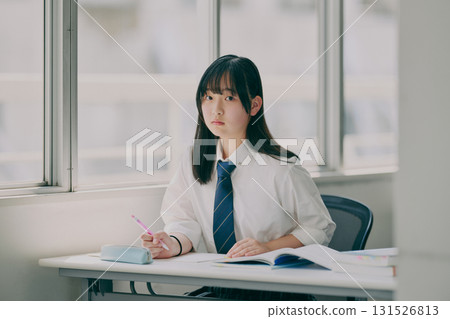 Junior high school girls taking classes 131526813