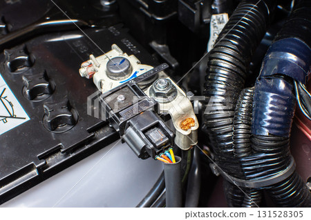 Car battery negative terminal with sensor and wiring harness 131528305