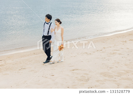 Seaside wedding photos 131528779