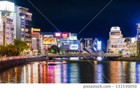 Hakata at night: Nakagawa River and Nakasu food stalls 131530050