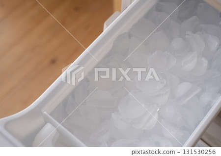 Icemaker's ice Icemaker's ice 131530256