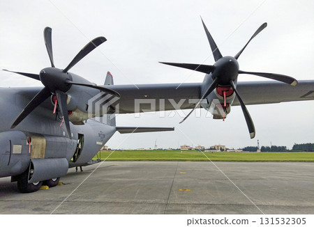 軍用飛機 131532305