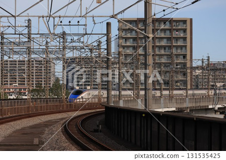 開往大宮車站的北陸新幹線列車 131535425
