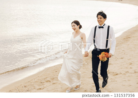 Seaside wedding photos 131537356