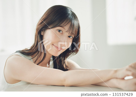 美女圖片：年輕女子肖像 131537429