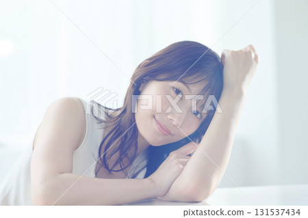 美女圖片：年輕女子肖像 131537434