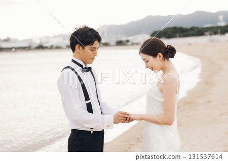 Seaside wedding photos 131537614