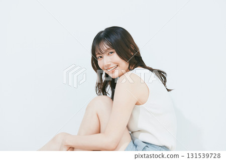 美女圖片：年輕女子肖像 131539728