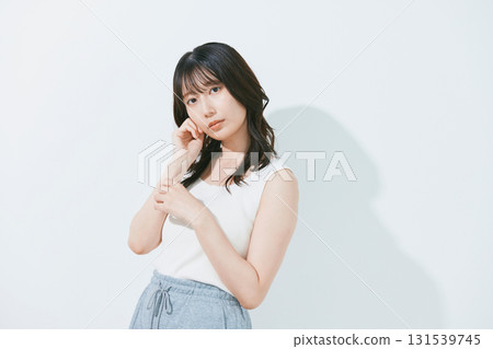 美女圖片:年輕女子肖像 美女圖片:年輕女子肖像 131539745