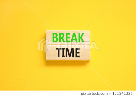 Break time symbol. Concept word Break time on beautiful wooden blocks. Beautiful yellow paper background. Business break time concept. Copy space. 131541325