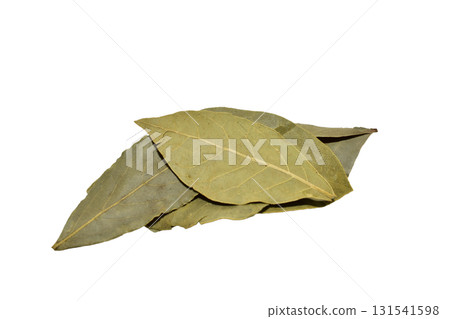 Dried bay leaves. 131541598