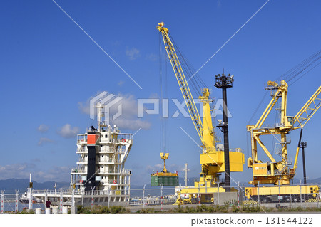 Photographing the scenery of Hakodate Port Container Terminal in Hakodate City, Hokkaido in autumn 131544122