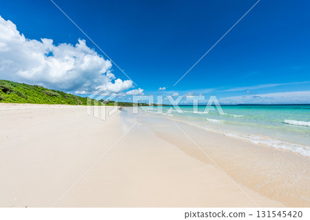 Toguchi Beach, a beautiful beach on Irabu Island, Miyako Island Toguchi Beach, a beautiful beach on Irabu Island, Miyako Island 131545420