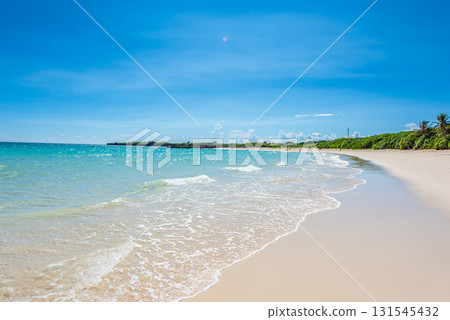 Toguchi Beach, a beautiful beach on Irabu Island, Miyako Island Toguchi Beach, a beautiful beach on Irabu Island, Miyako Island 131545432