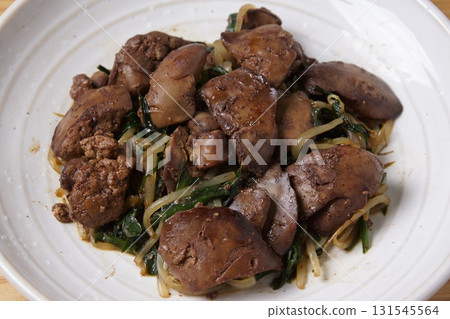 韭菜炒肝 131545564