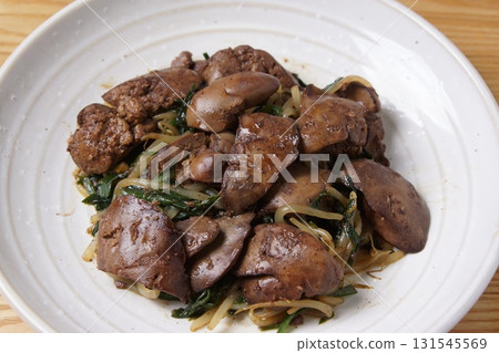 韭菜炒肝 131545569