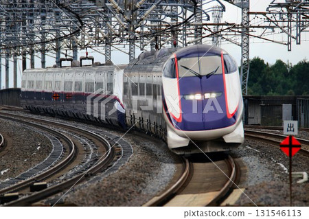 Run through a high-speed curve to Yamagata ... Yamagata Shinkansen E3 series "Tsubasa" at Nasushiobara Station 131546113