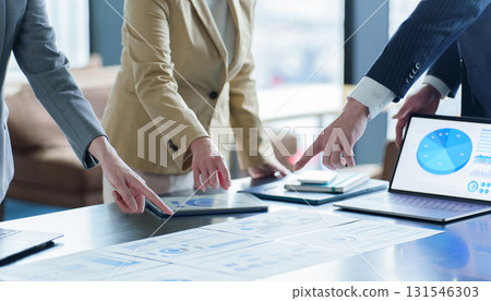 商務會議發布會 131546303