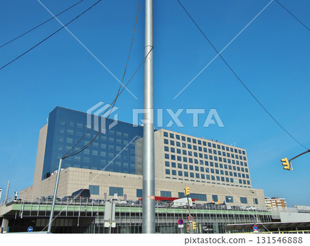 西班牙，巴塞隆納，桑茲火車站，五月的晴天 131546888