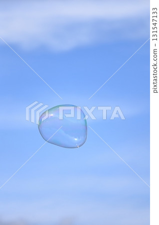 藍天和肥皂泡的圖像 131547133