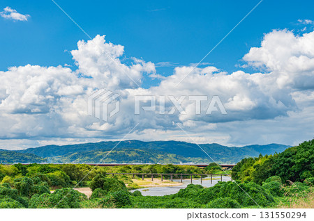 木津川風景:京都府八幡市上津屋橋(流水橋) 木津川風景:京都府八幡市上津屋橋(流水橋) 131550294