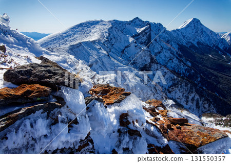 從八嶽山脈的五嶽登山口望去，可以看到橫岳和赤岳 131550357