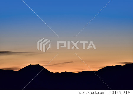 從駒岳千疊敷眺望黎明前的南阿爾卑斯山 131551219