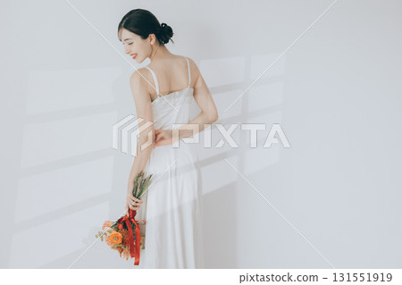 Woman in wedding dress Woman in wedding dress 131551919