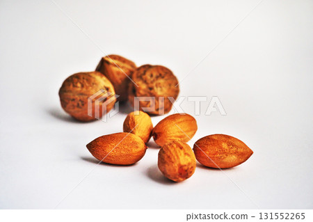 Walnuts and torreya nuts (autumn, October) 131552265