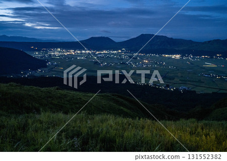 View of Daikanbo Peak, Aso, Kumamoto Prefecture View of Daikanbo Peak, Aso, Kumamoto Prefecture 131552382